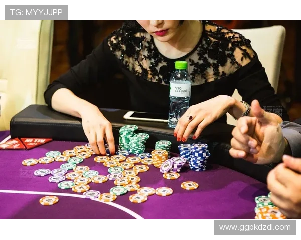 德州扑克进阶技巧：掌握牌桌动态变化应对策略提升你的整体竞技水平